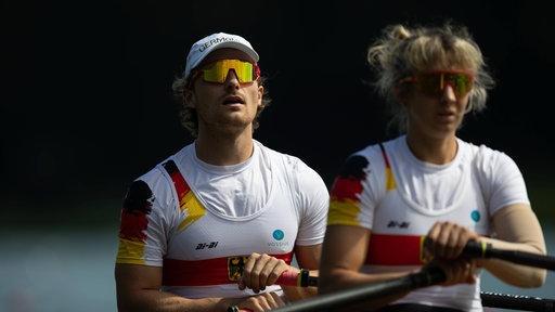 Para-Ruderin Kathrin Marchand mit Teamkollege Valentin Luz (l.)