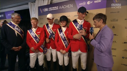 Deutsches Springreit-Team im Interview 