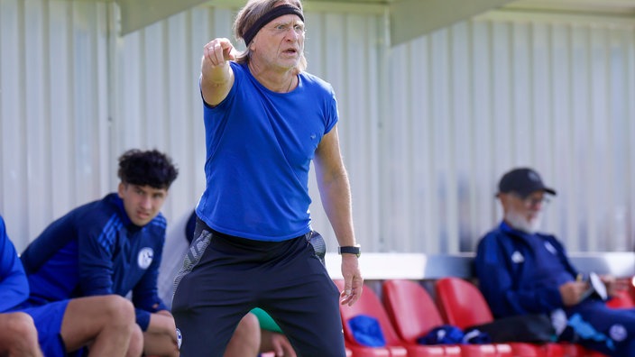 Norbert Elgert, Trainer der U19 von Schalke 04