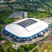 Die Schalke-Arena und das umliegende Gelände von oben