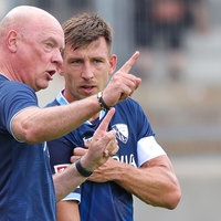 Bochum-Trainer Uwe Rösler (l.) mit Spieler Daniel Hanslik