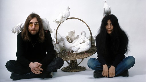 John Lennon, Yoko Ono und Friedenstauben
