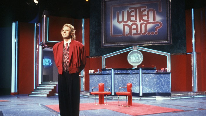 Thomas Gottschalk moderiert im September 1987 seine erste "Wetten, dass.. ?"-Sendung