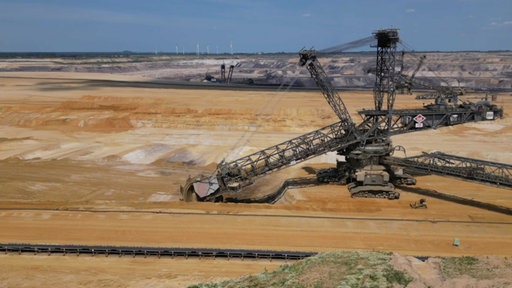 Bagger für den Abbau von Braunkohle in Garzweiler