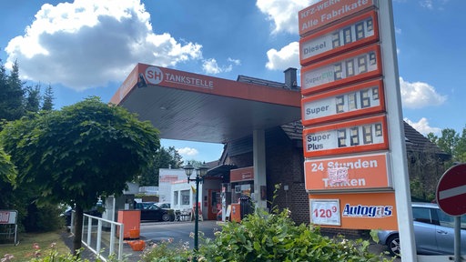 Eine Tankstelle in Köln 