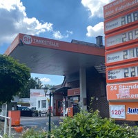 Eine Tankstelle in Köln 