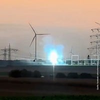 Passanten filmen Explosion am Bergheimer Umspannwerk | Video | tn