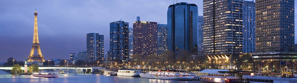 Blick über die Stadt mit Seine und Eiffelturm, Paris, Ile de France, Frankreich