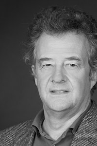 Dr. Christian Esch