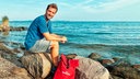 Moderator Daniel Aßmann erkundet Rügen zu Fuß