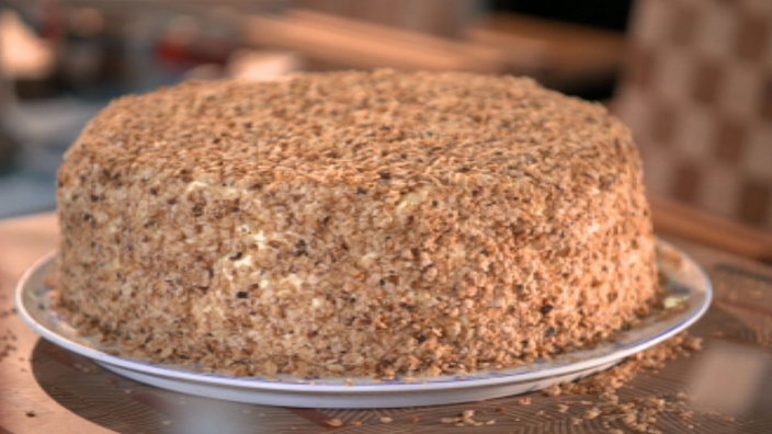 Torte ummantelt mit knusprigen Haferflocken