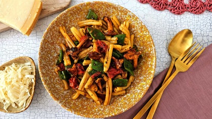Pasta mit grünen Bohnen, Pfifferlingen und Kirschtomaten