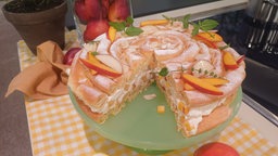Nektarinen-Brandteigtorte