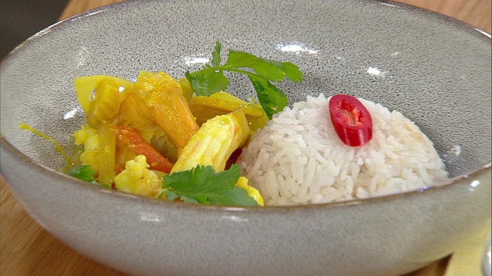 Gelbes Thai-Curry mit Garnelen