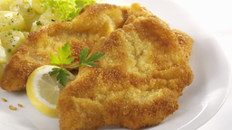 Schnitzel auf Teller.