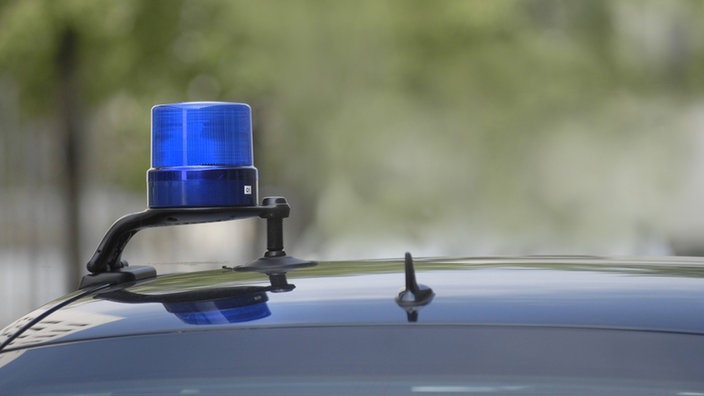 Blaulicht auf Autodach