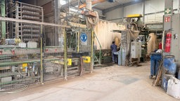 Blick in die Produktionshalle der Ziegelei Gillrath
