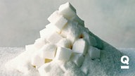 Ein Berg aus Zuckerwürfeln. 