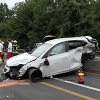 Auto nach Unfall auf Gegenfahrbahn geschleudert | Video | TN